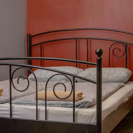 Deep Hostal